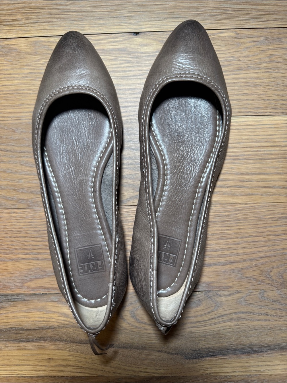 Frye Women's taupe Pointed Leather Flats